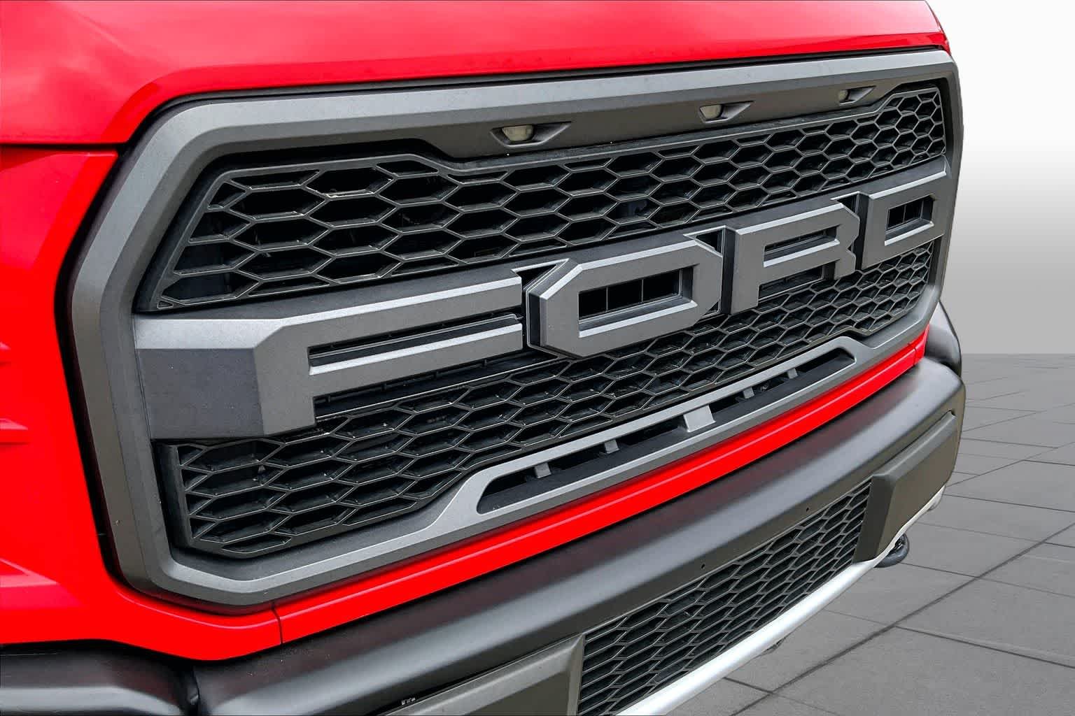 Used 2018 Race Red Ford Raptor image 30