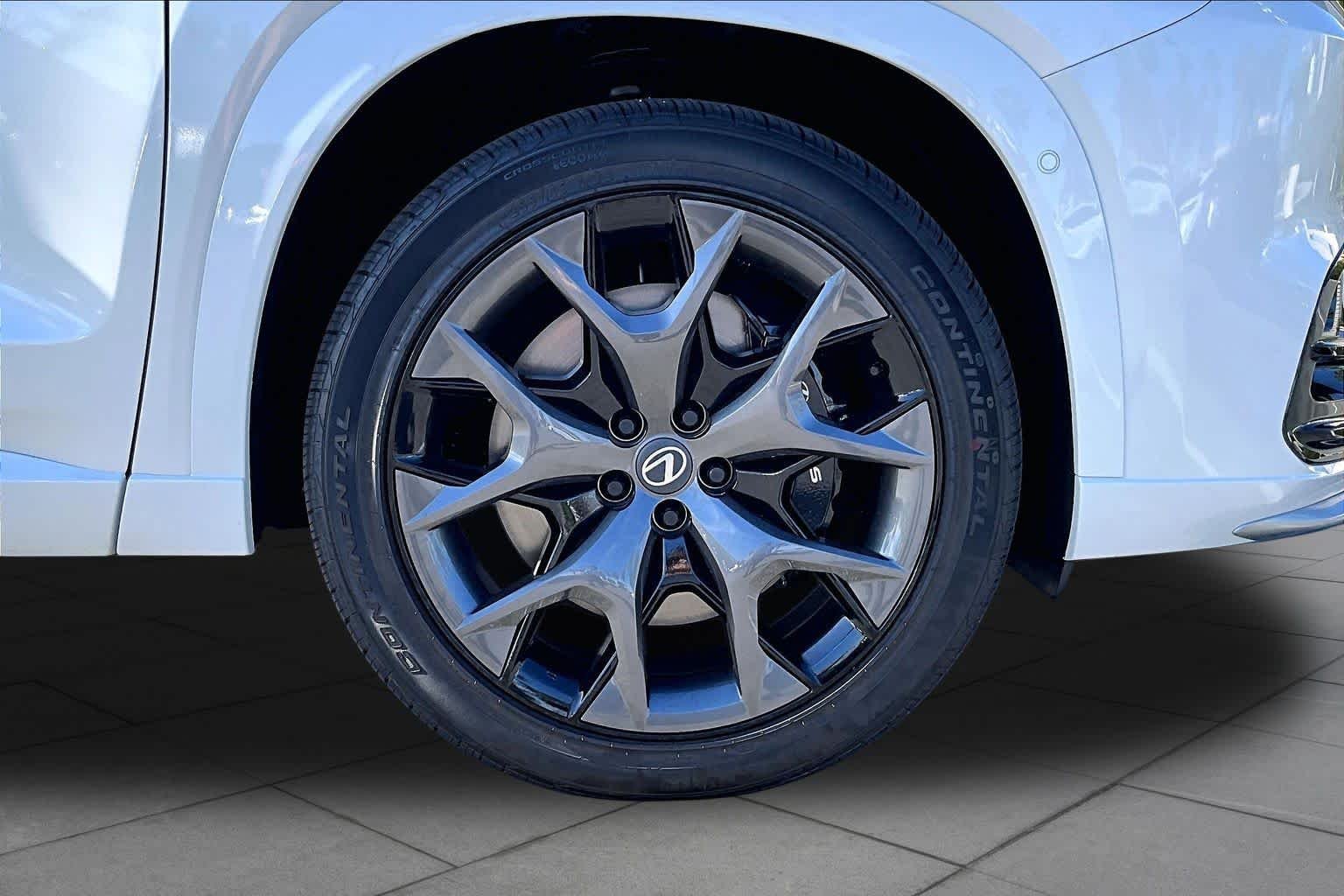 New 2026 Wind Chill Pearl Lexus F SPORT PERFORMANCE PREMIUM AWD image 9