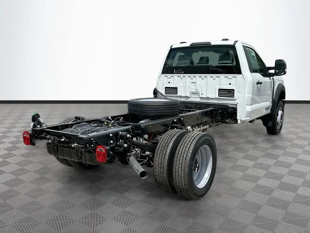 New 2025 Oxford White Ford XL image 5