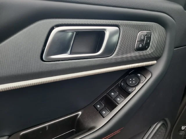New 2027 Gray Metallic Ford ST-Line image 19