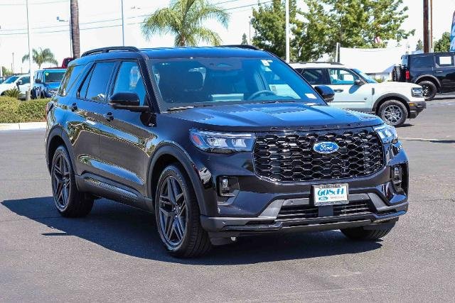 New 2026 Agate Black Metallic Ford ST-Line image 3