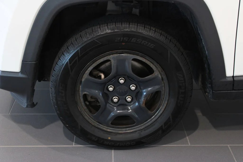 Used 2017 White Jeep Sport image 29