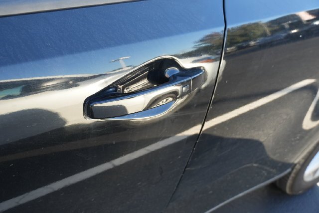 Used 2022 Black Kia S image 12
