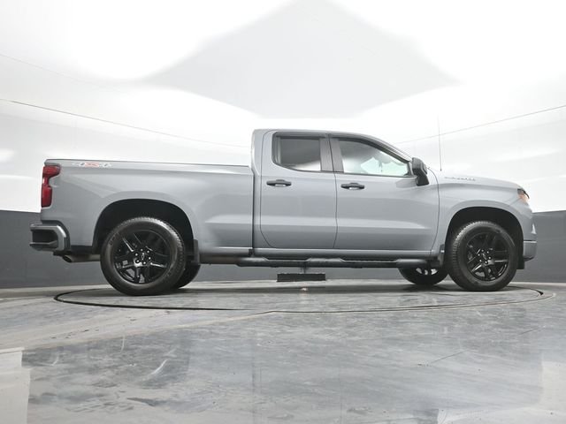Used 2025 Gray Chevrolet Custom image 24