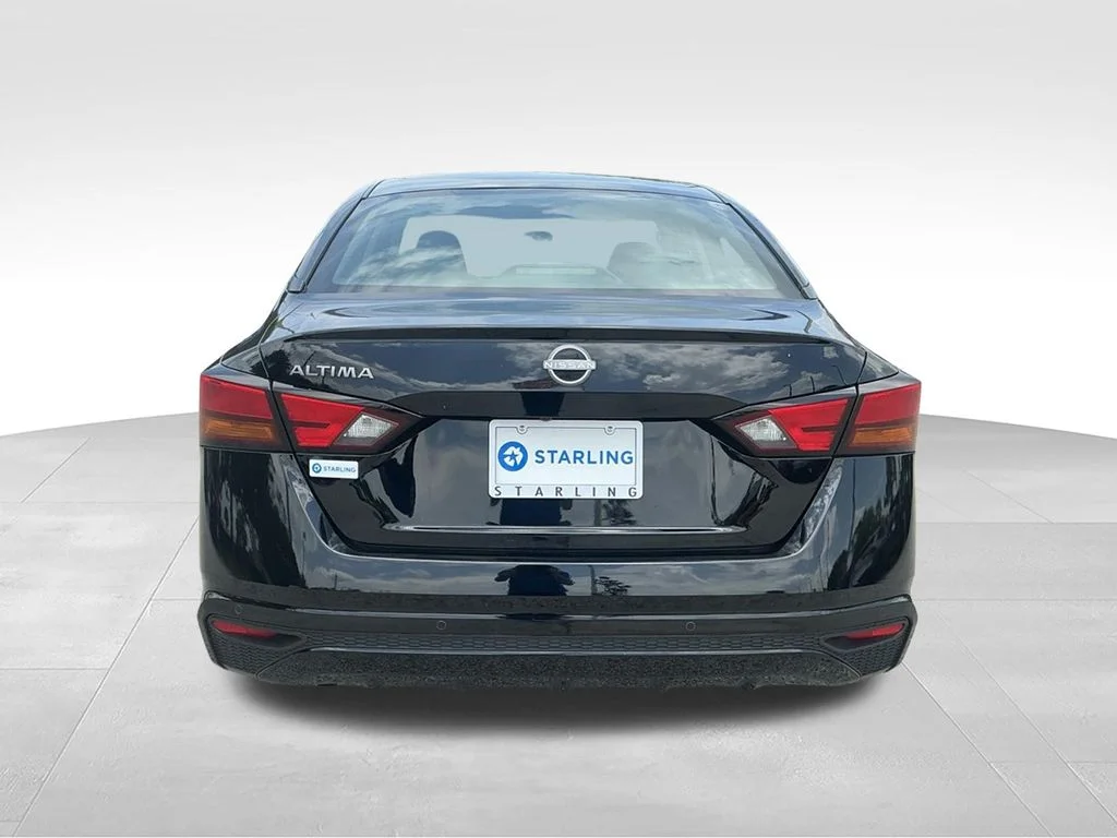 Used 2024 Black Nissan 2.5 S image 9