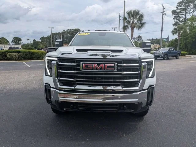 Used 2024 Summit White GMC Elevation image 8