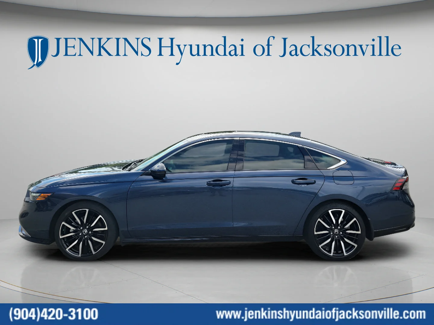 Used 2024 Canyon River Blue Metallic Honda Touring image 6