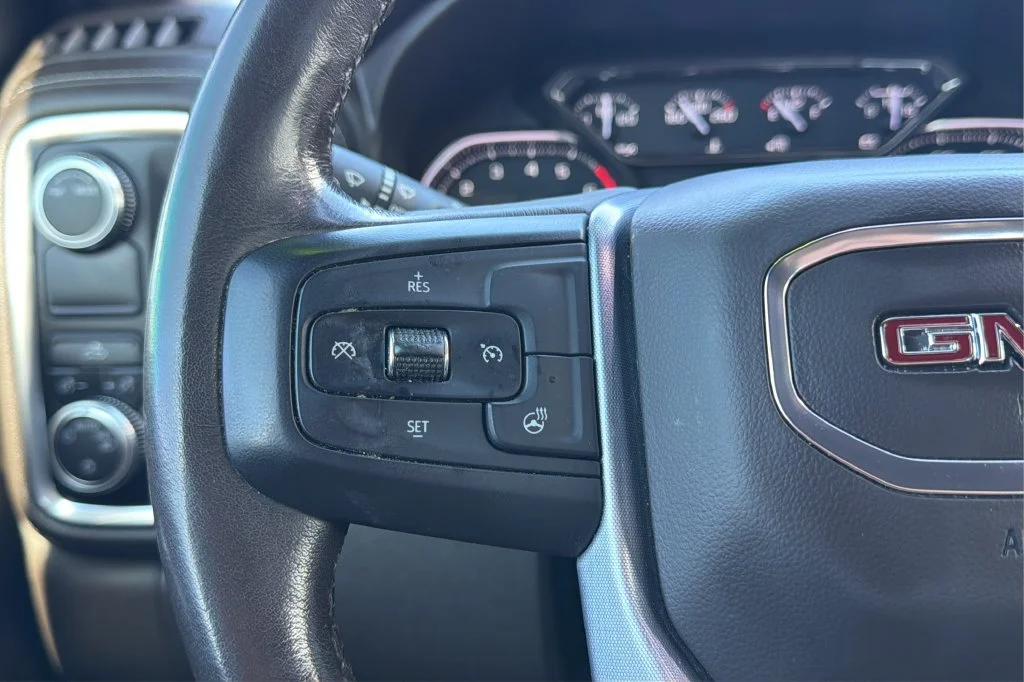 Certified Used 2020 PACIFIC BLUE METALLIC GMC SLE image 22