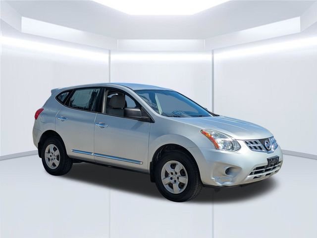 Used 2013 Silver Nissan S image 8