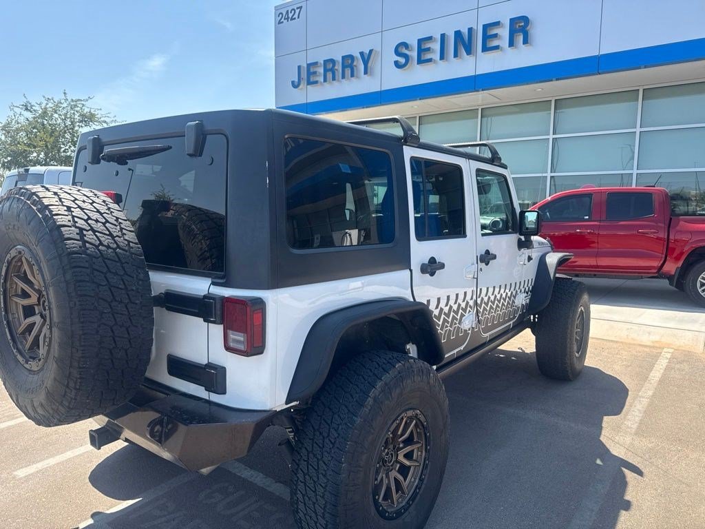 Used 2015 White Jeep Rubicon image 14