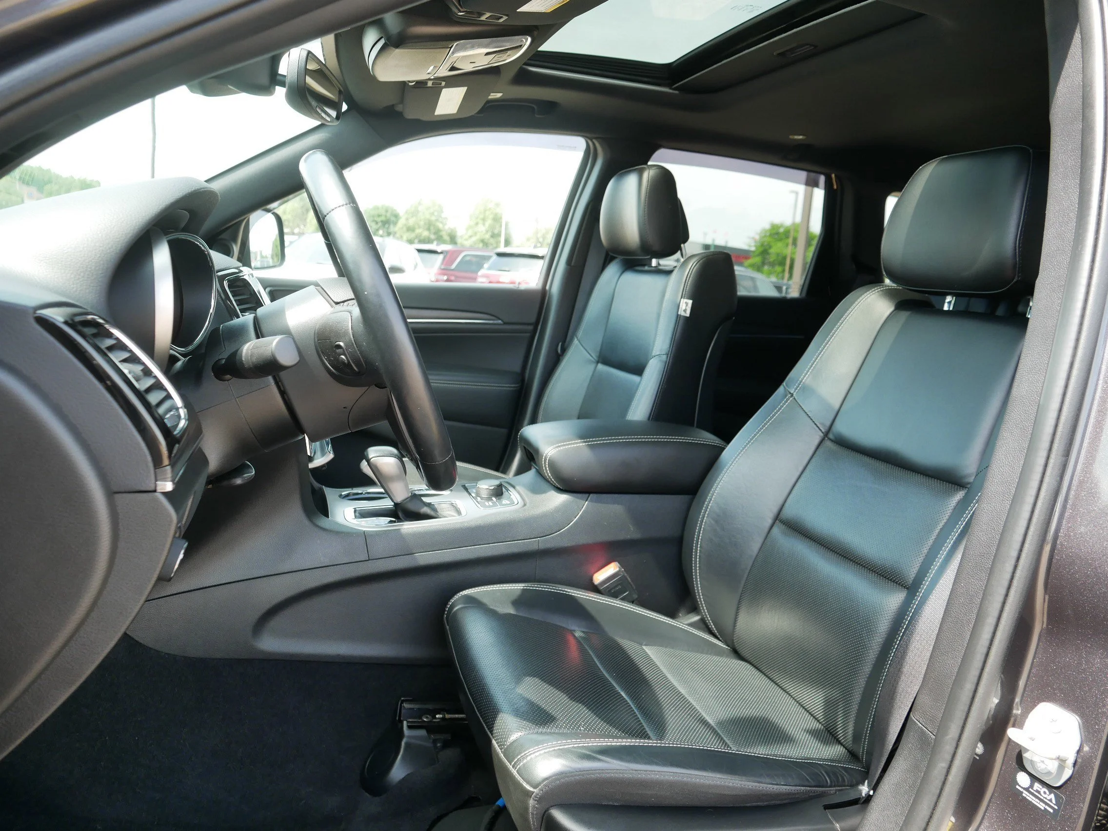 Used 2021 Granite Crystal Metallic Clearcoat Jeep 80th Anniversary image 33