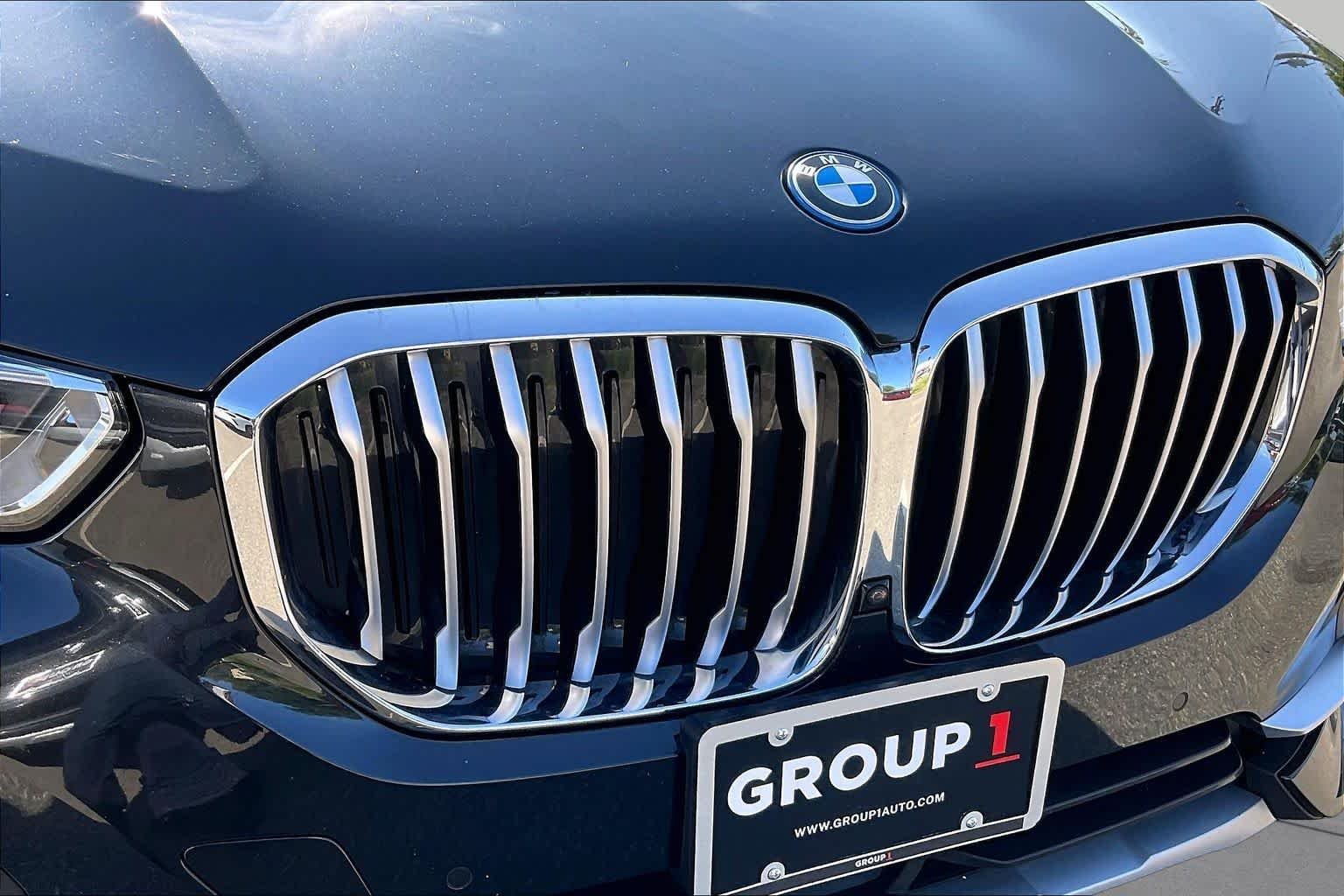 Used 2023 Black Sapphire Metallic BMW xDrive45e image 31