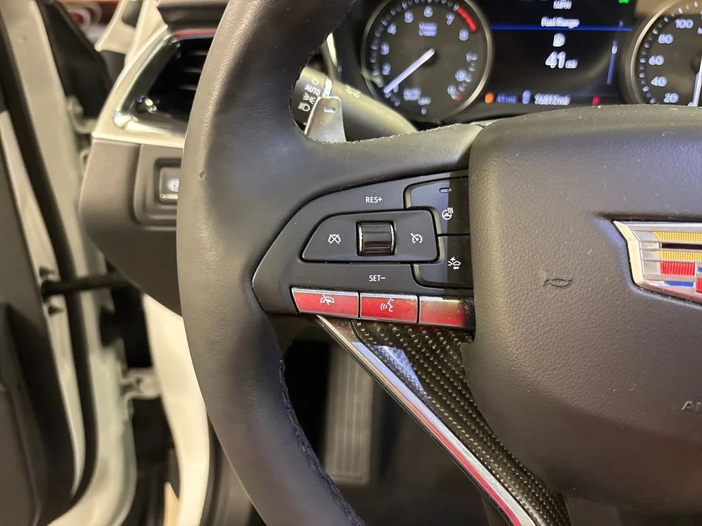 Used 2020 CRYSTAL WHITE TRICOAT Cadillac AWD Sport image 34