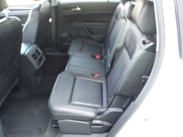 Used 2019 White Volkswagen 3.6L V6 SE image 36