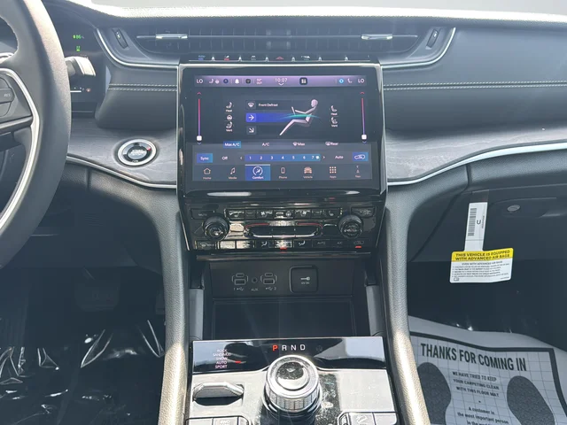 Used 2024 Silver Jeep 4xe image 20