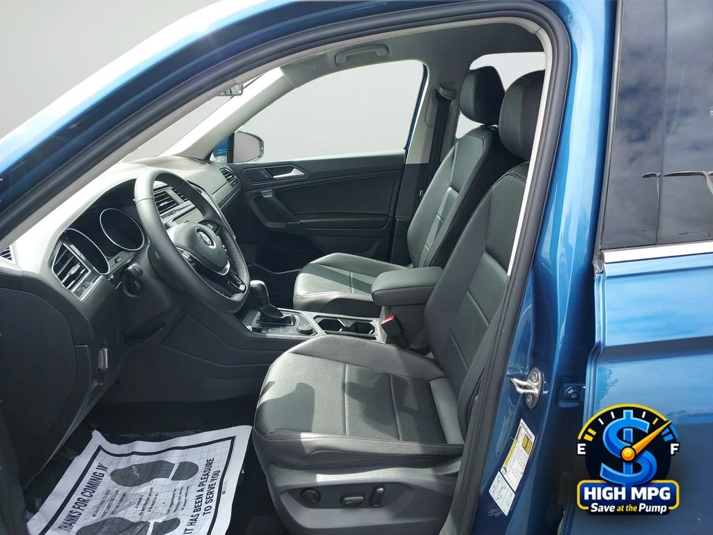 Used 2020 Blue Volkswagen 2.0T SE image 9