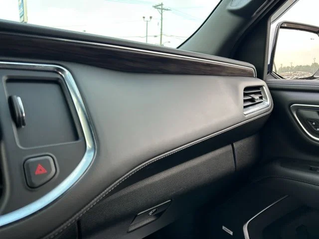 Used 2022 Summit White Chevrolet Z71 image 48