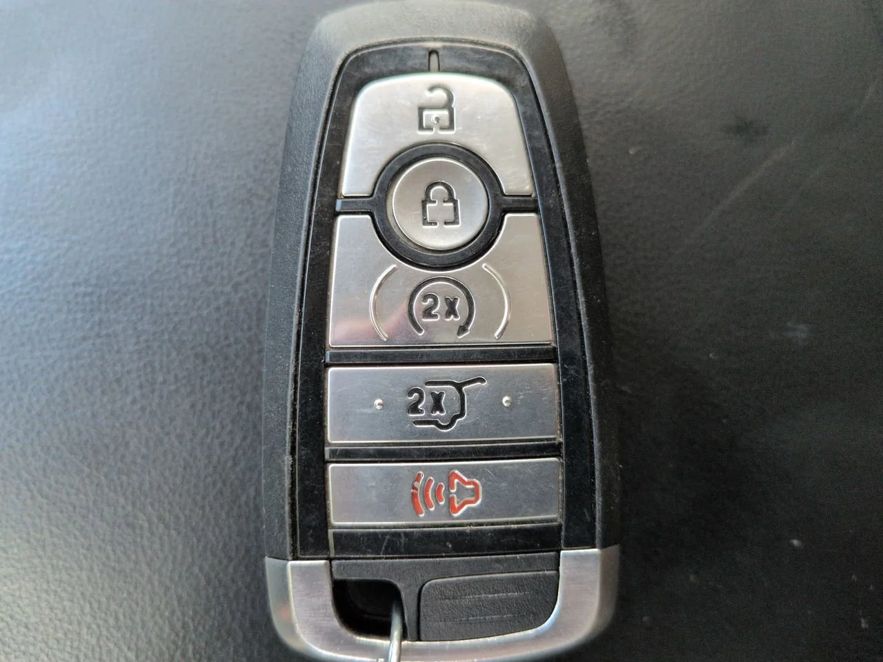 Used 2022 Green Metallic Ford Limited image 31