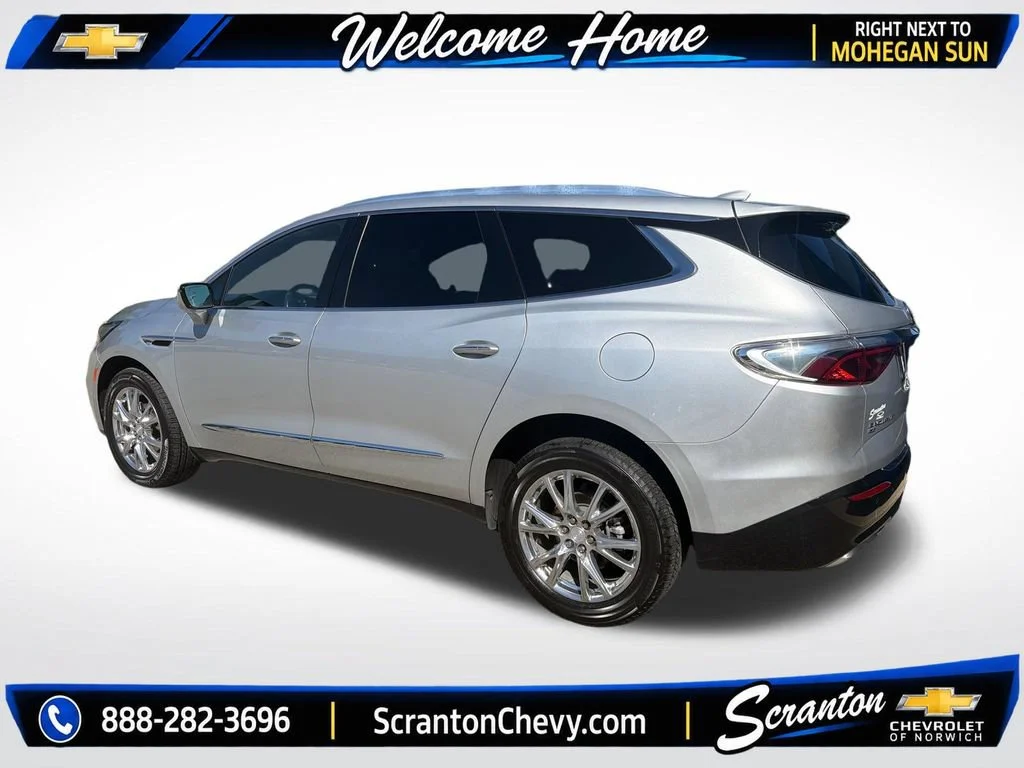 Certified Used 2022 Includes Pitch Dark Night lower exterior accent color.) Buick Essence image 3