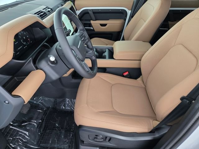 New 2026 Fuji White Land Rover X-Dynamic SE image 10