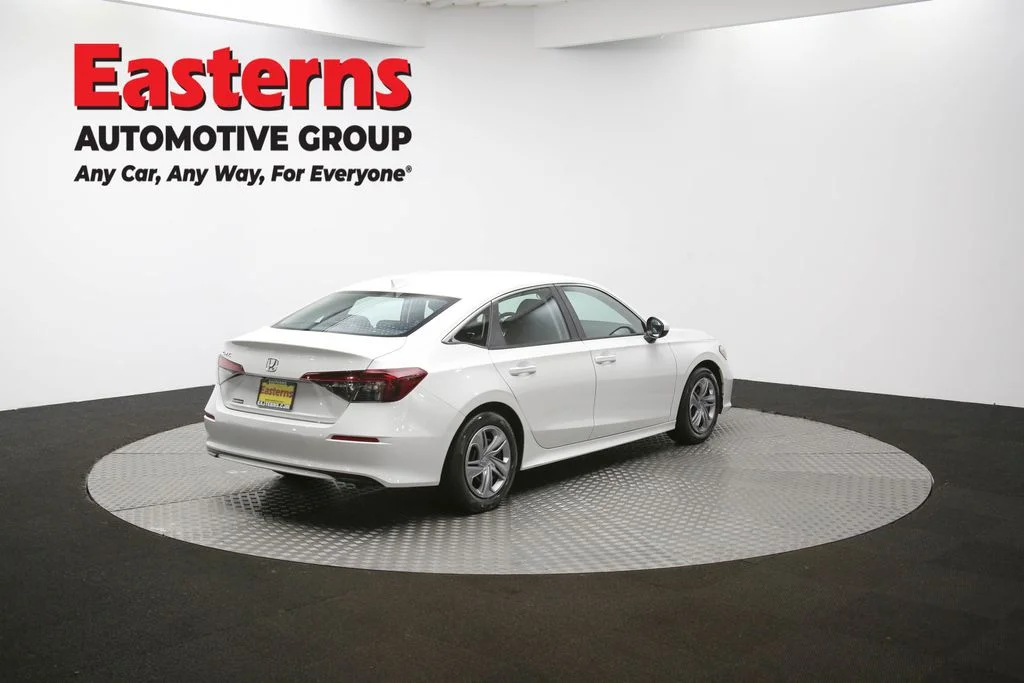Used 2025 White Honda LX image 37