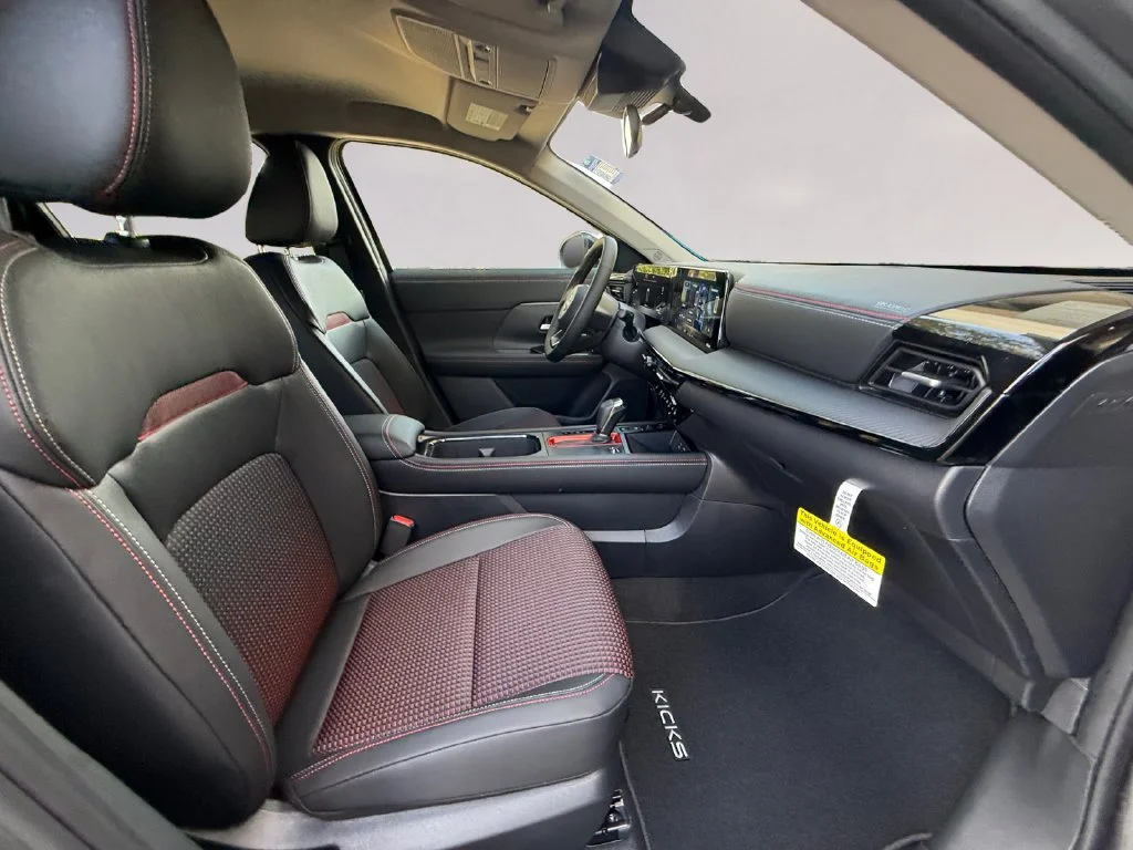 New 2027 Gray Nissan SR image 17
