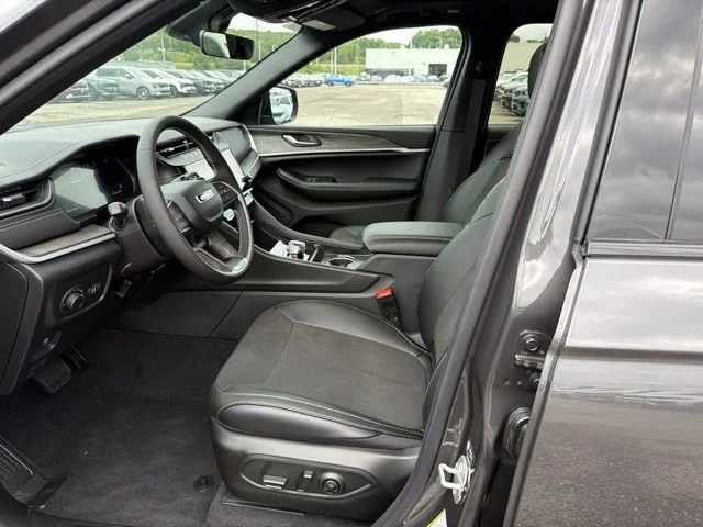 New 2026 Gray Jeep Altitude image 12