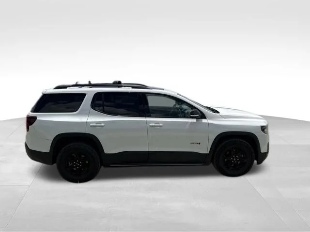 Used 2023 White GMC AT4 image 2