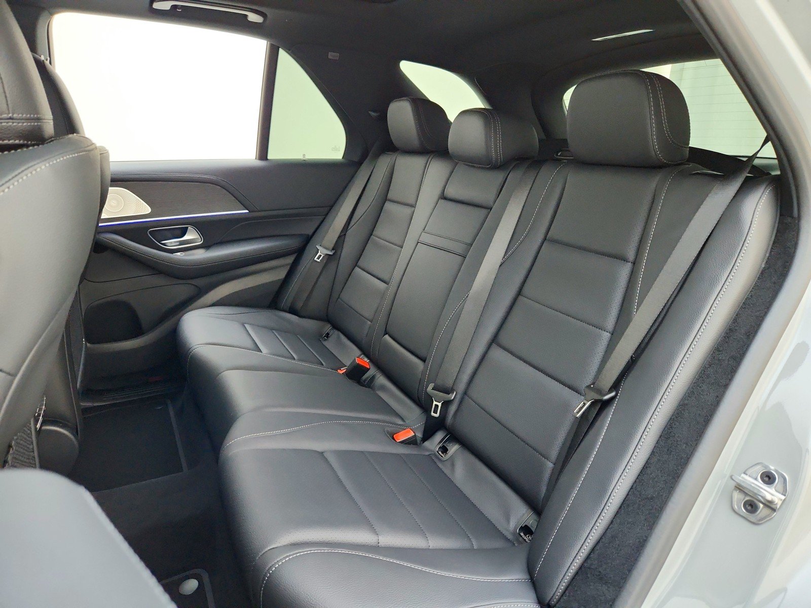 New 2026 MANUFAKTUR Alpine Grey Mercedes-Benz GLE 450 4MATIC® SUV image 18