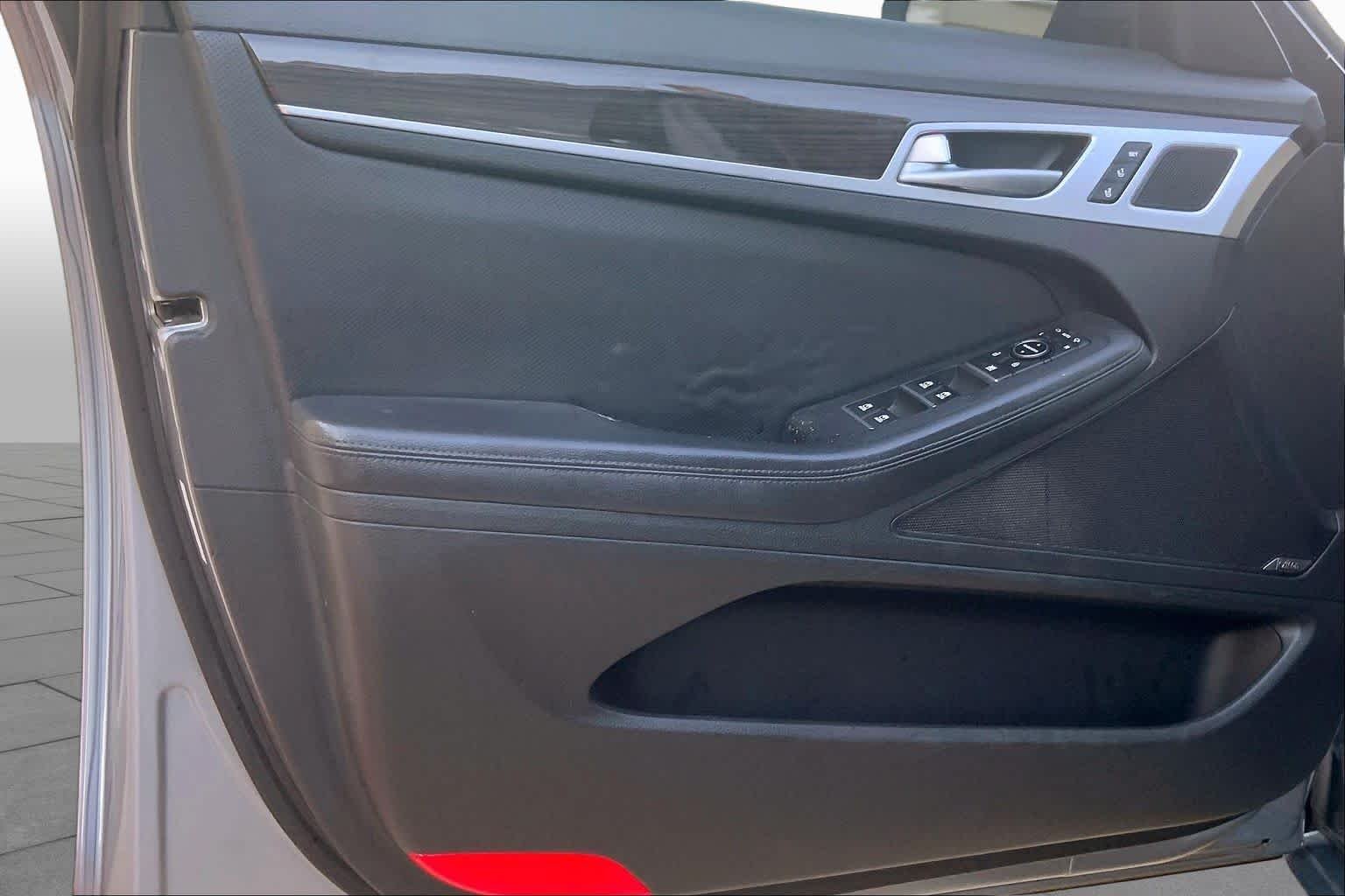 Used 2017 Parisian Gray Metallic Genesis 3.8L image 22