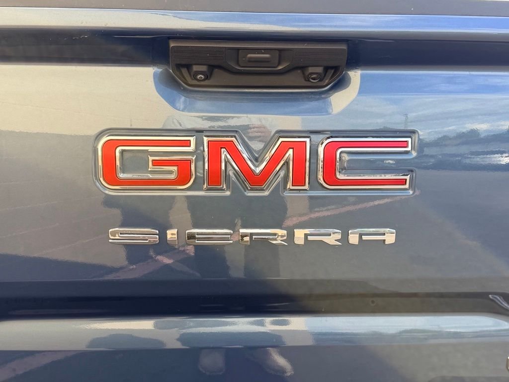 Used 2024 Downpour Metallic GMC Elevation image 15