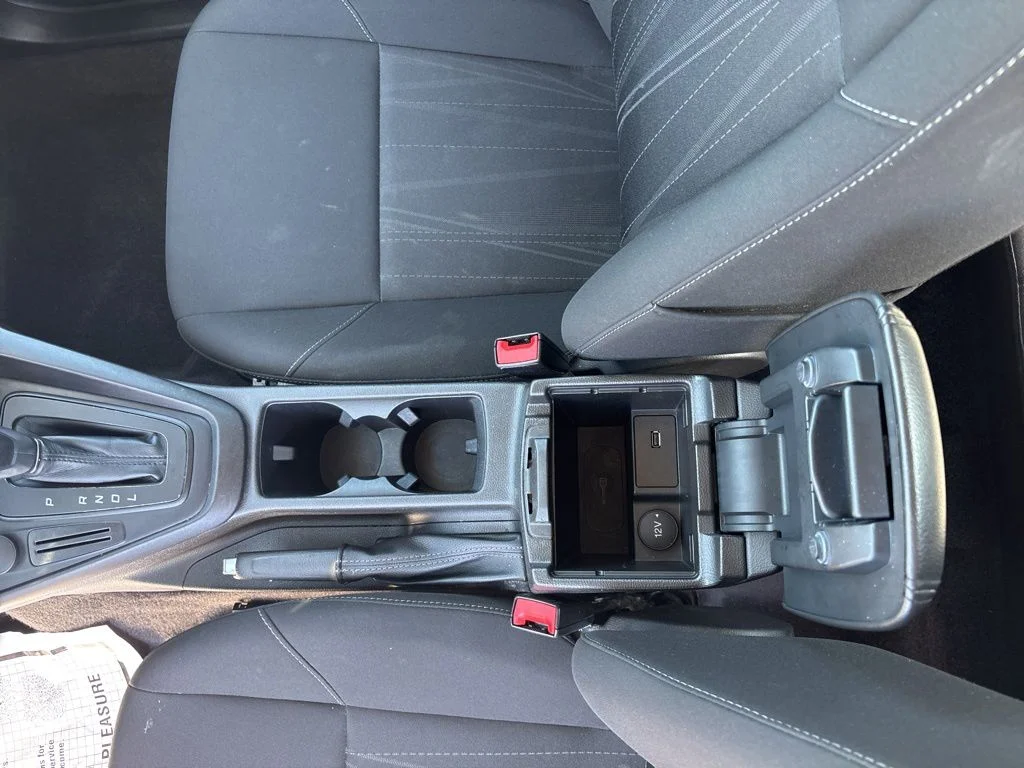 Used 2018 Gray Ford SE image 17