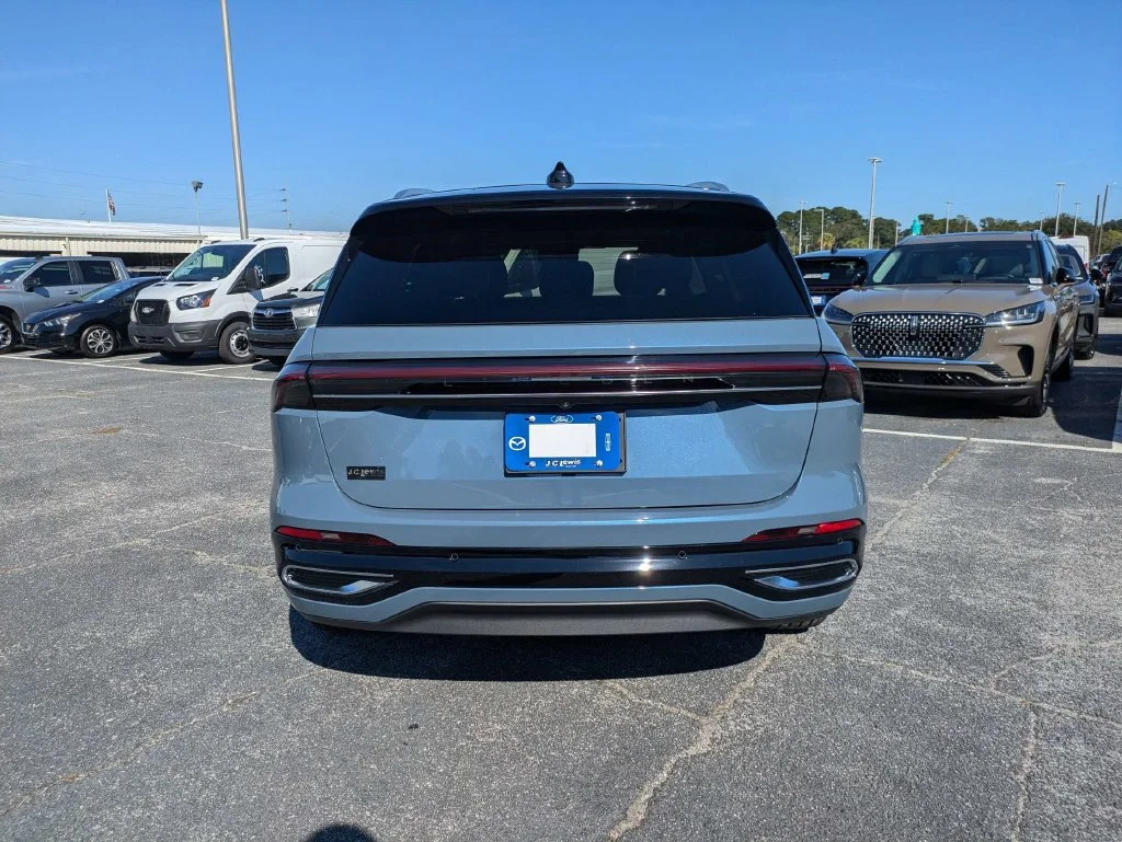 Used 2025 Blue Lincoln Reserve image 6