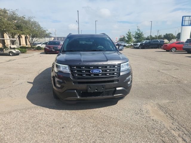 Used 2017 Magnetic Ford XLT image 4