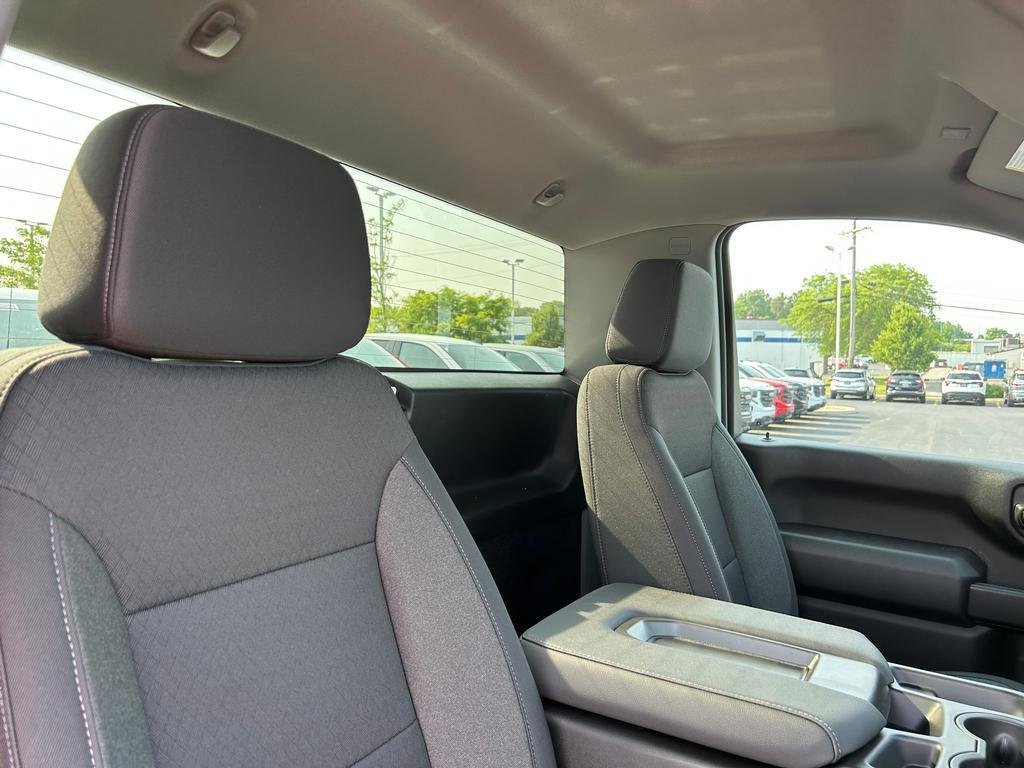 2025 GMC Sierra 2500HD Pro - Photo 19