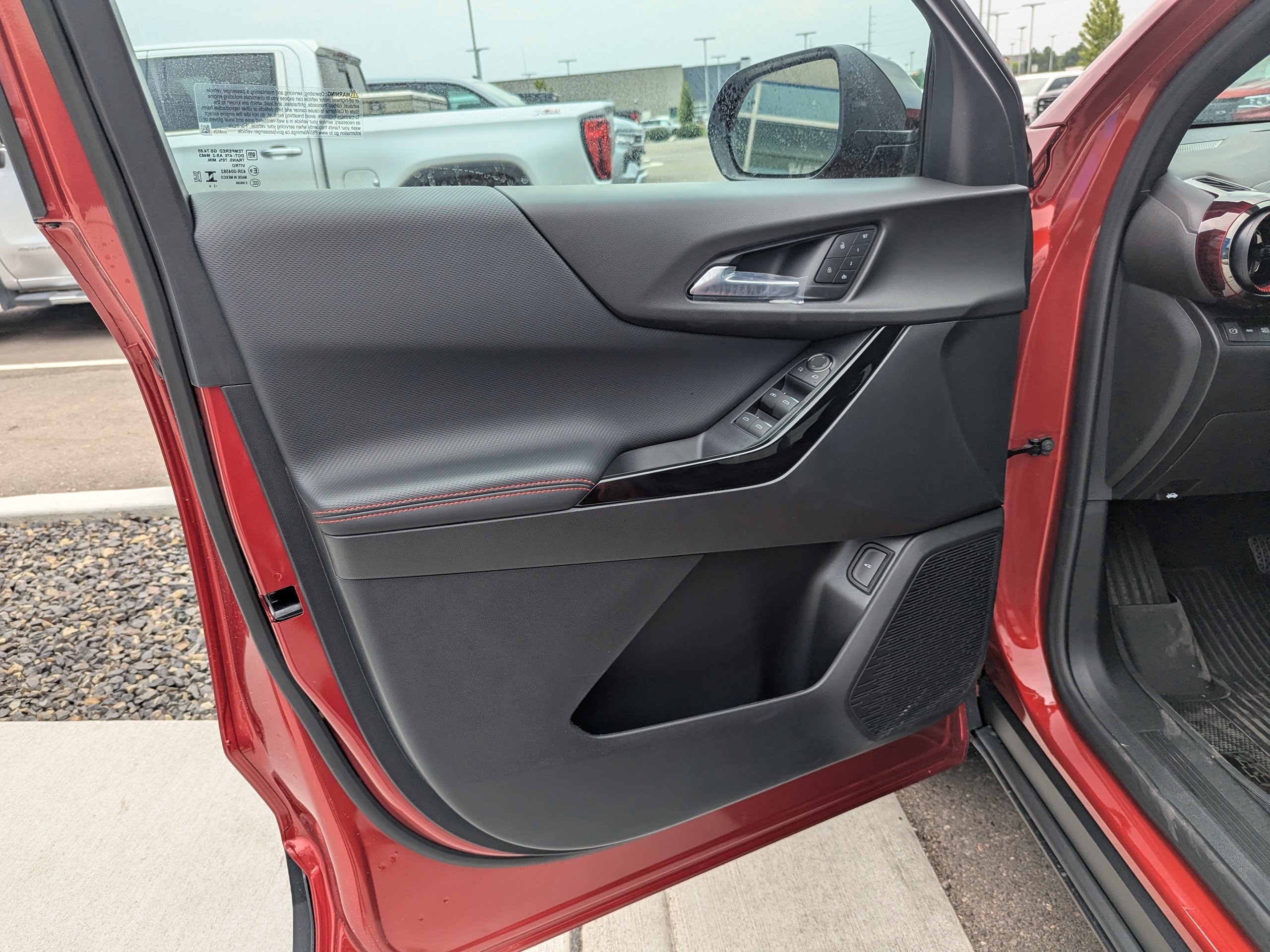 2027 Chevrolet Equinox RS - Photo 10