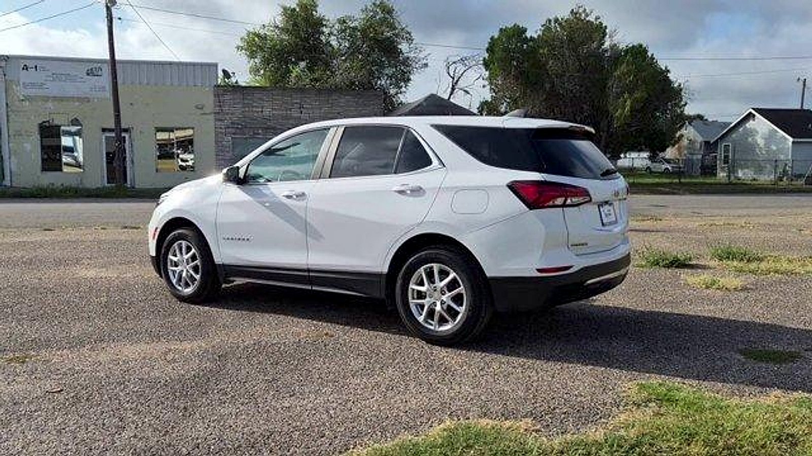 2024 Chevrolet Equinox LT - Photo 6