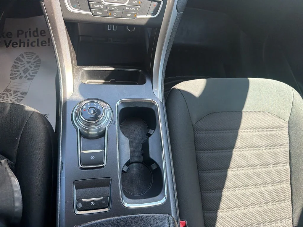 Used 2019 Gray Ford SE image 29