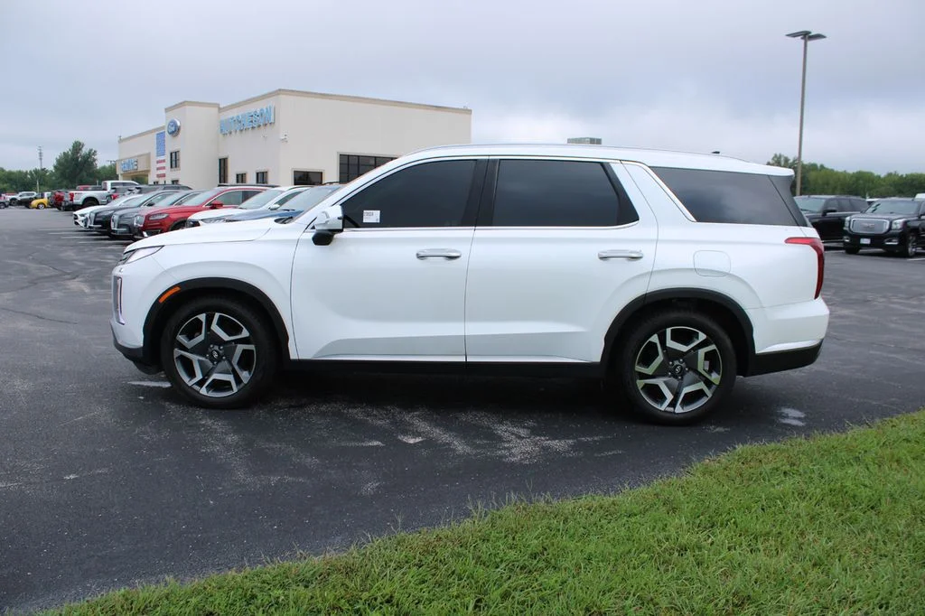 Used 2023 Hyper White Hyundai Limited image 4