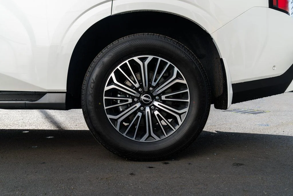 New 2026 Aspen White TriCoat Nissan Platinum image 7