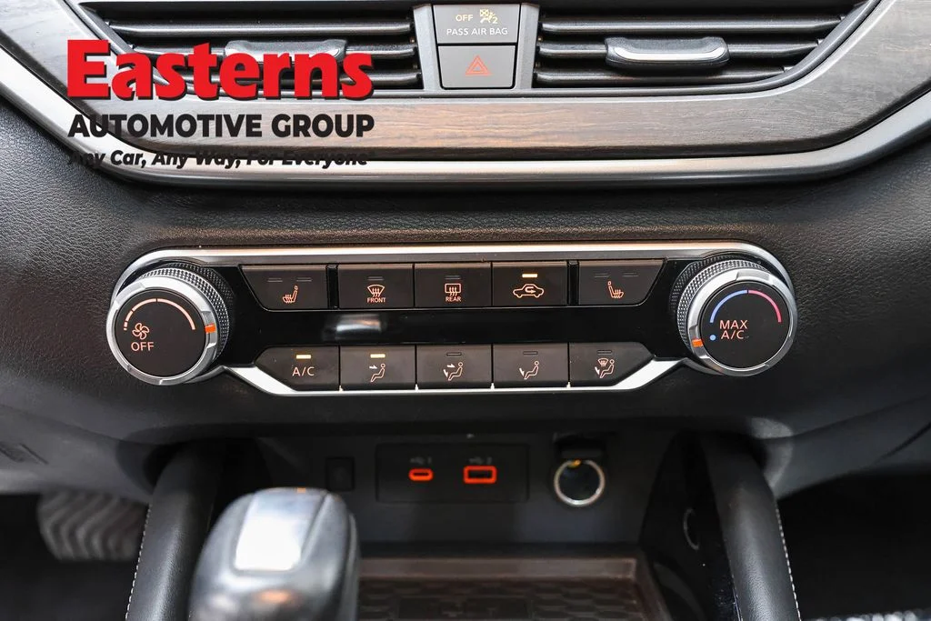 Used 2023 Red Nissan 2.5 SV image 21