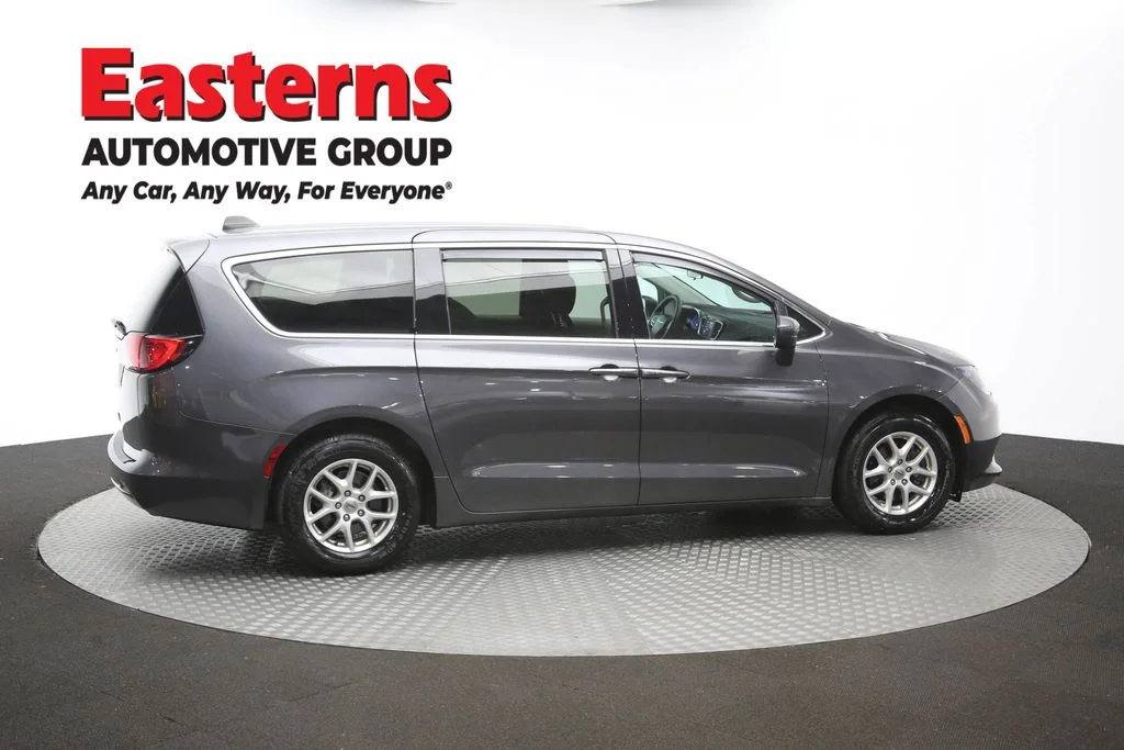 Used 2022 Gray Chrysler LX image 43