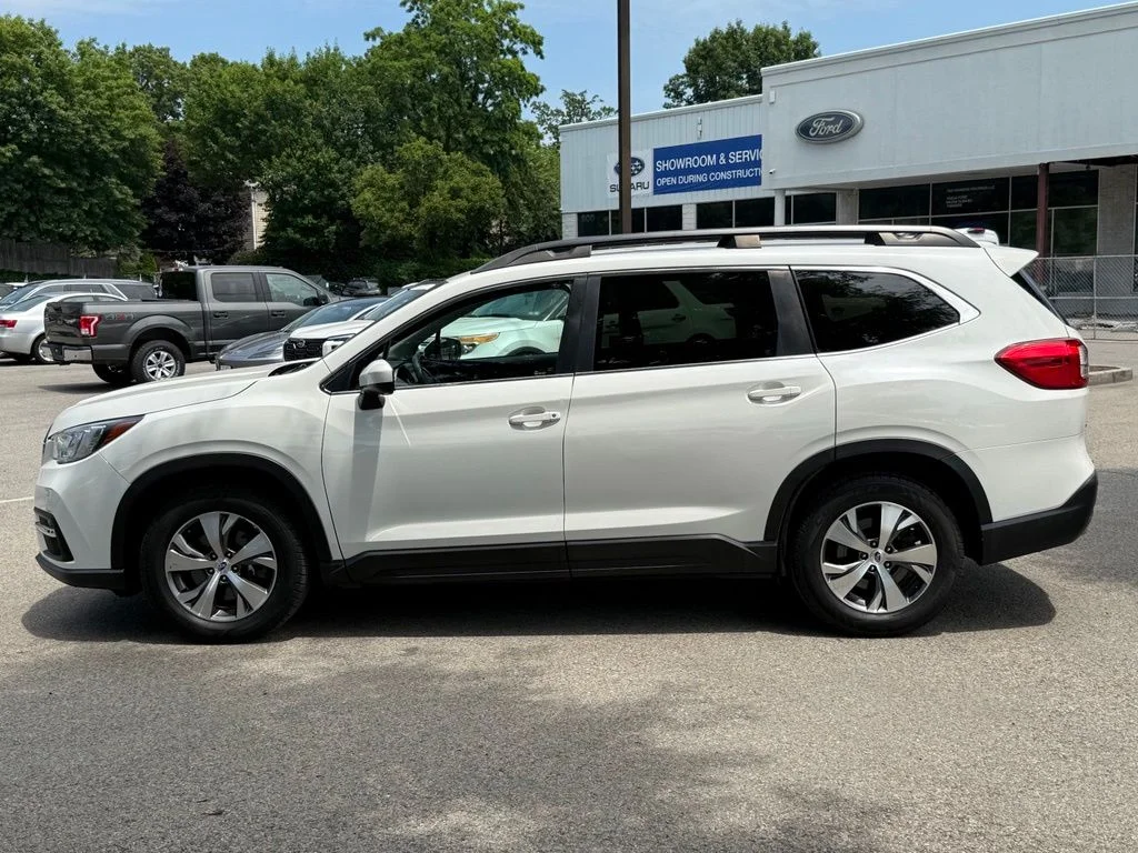 Used 2020 White Subaru Premium image 9