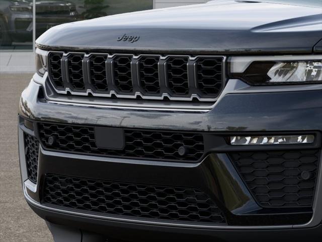 New 2026 Diamond Black Crystal Pearlcoat Jeep 85th Anniversary Edition image 11