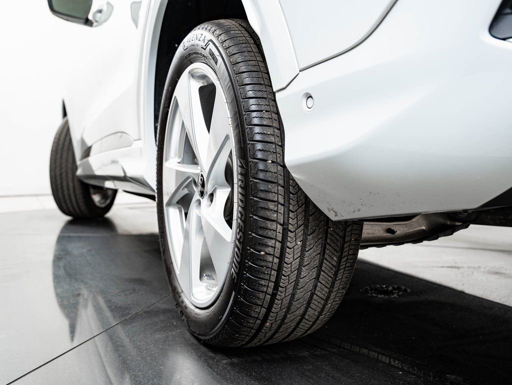 Used 2025 Glacier White Audi 2.0T Premium Plus image 48