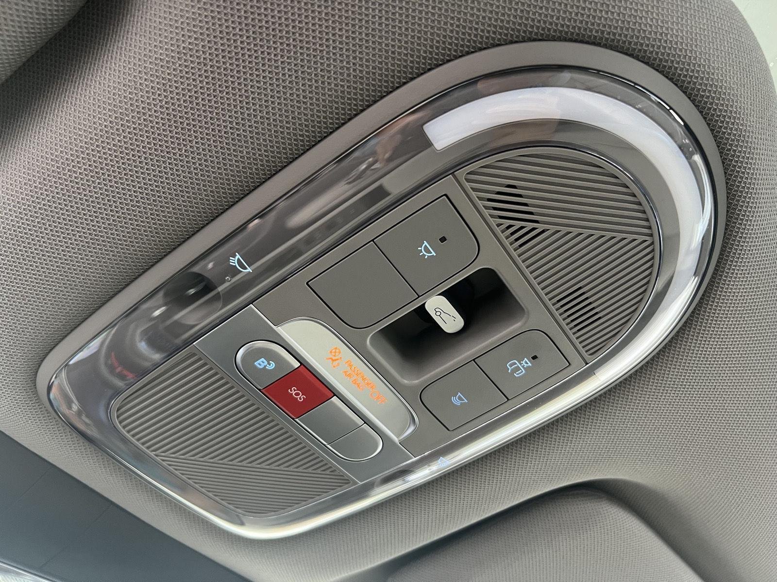 2025 Hyundai IONIQ 6 Limited - Photo 20