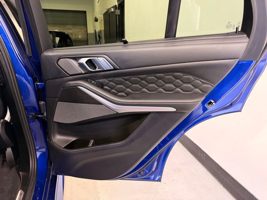 Used 2021 Blue BMW  image 25