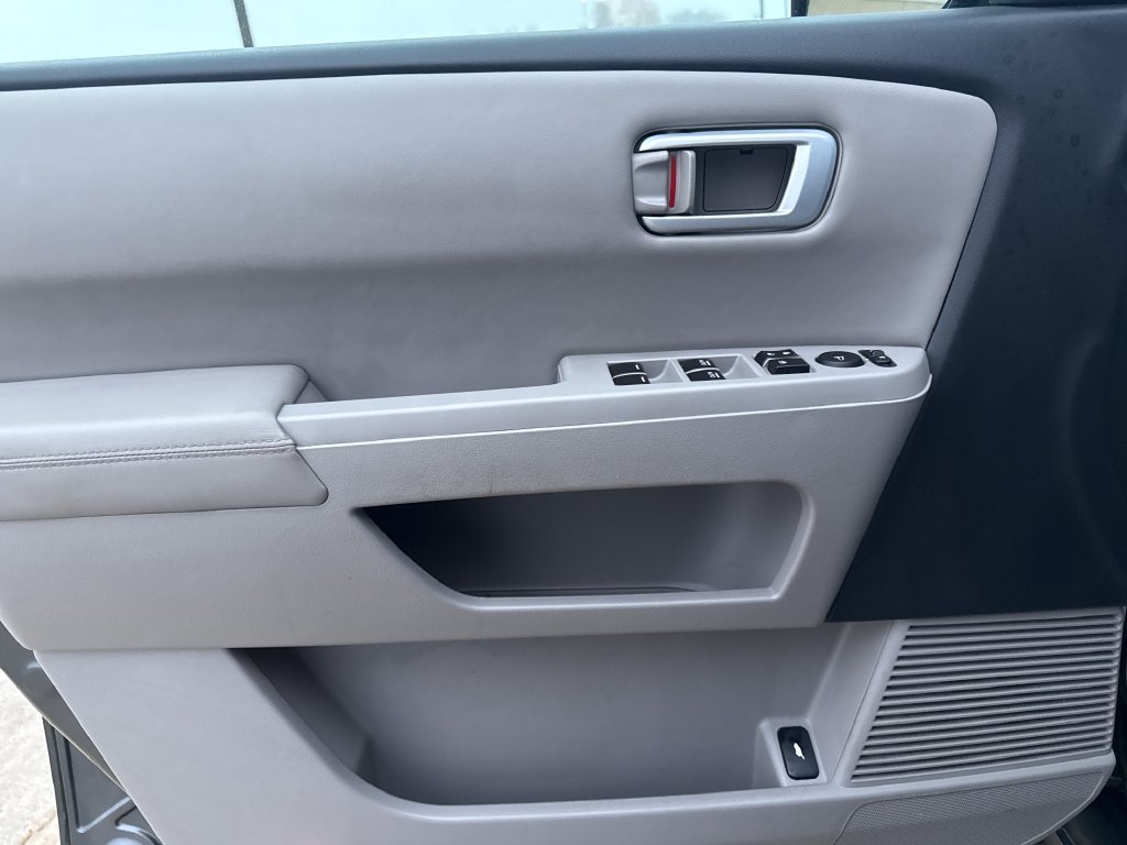Used 2013 Gray Honda EX-L image 10