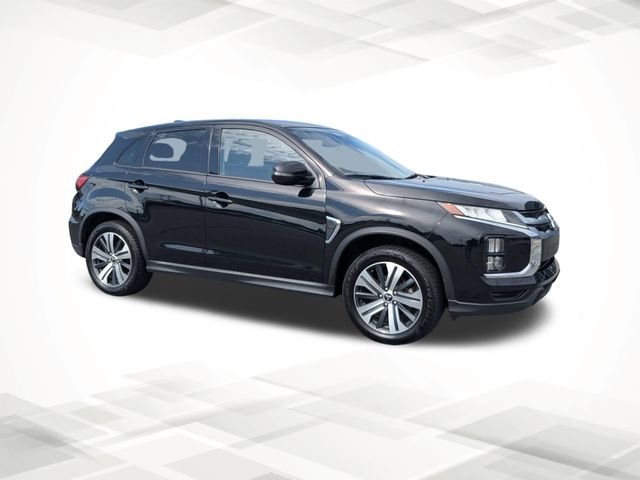 Used 2024 Silver Mitsubishi 2.0 SE image 2