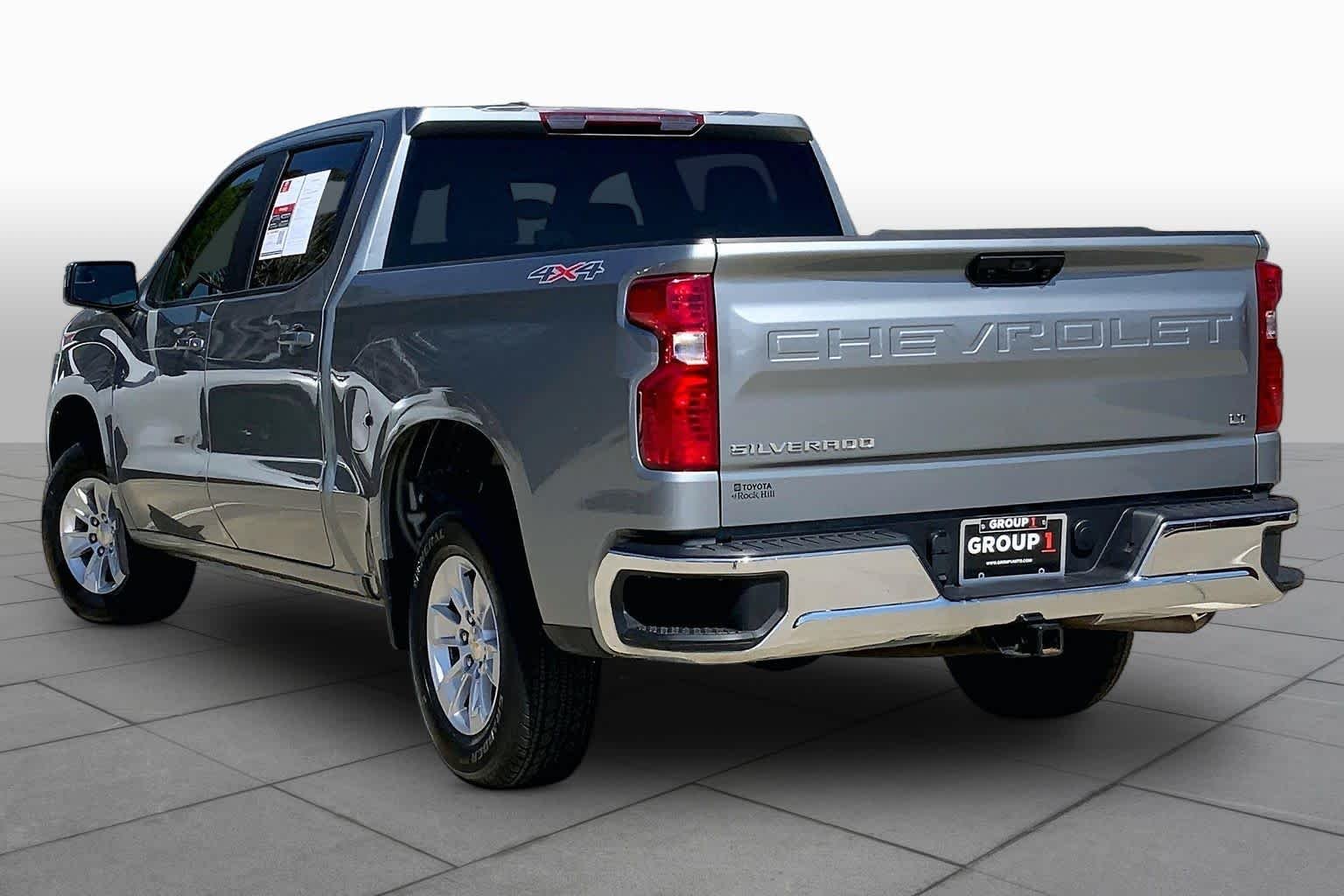 Used 2025 Sterling Gray Metallic Chevrolet LT image 20
